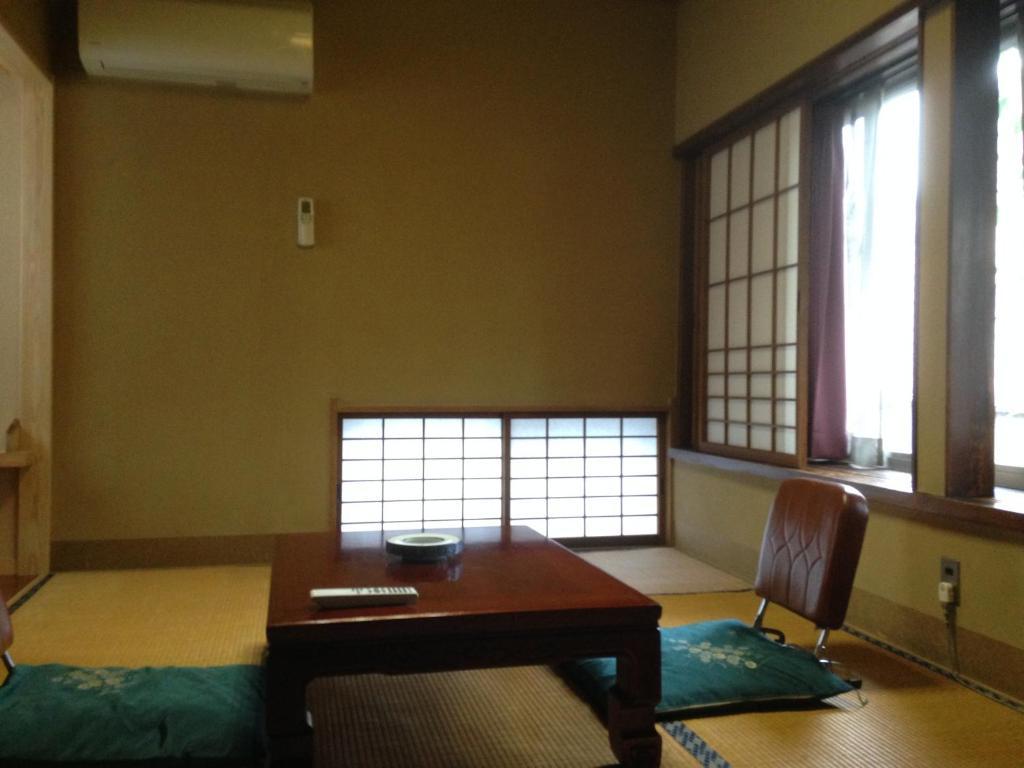 Chuokan Shimizuya Ryokan Nagano Zimmer foto