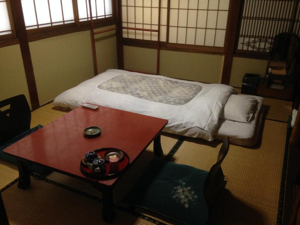 Chuokan Shimizuya Ryokan Nagano Zimmer foto